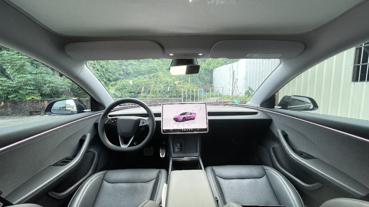 Tesla Model 3 2023 car image #6
