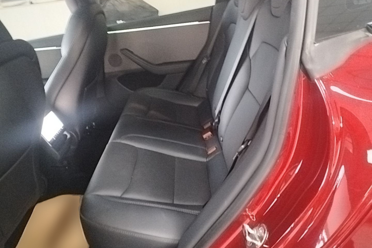 Tesla Model 3 2024 car image #17