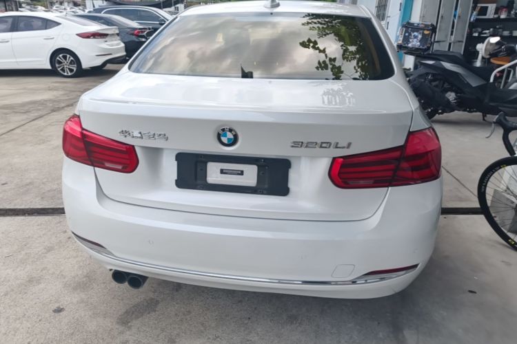 BMW 3 Series 2017 #6 BMW 3 Series 2017 صورة سيارة #6