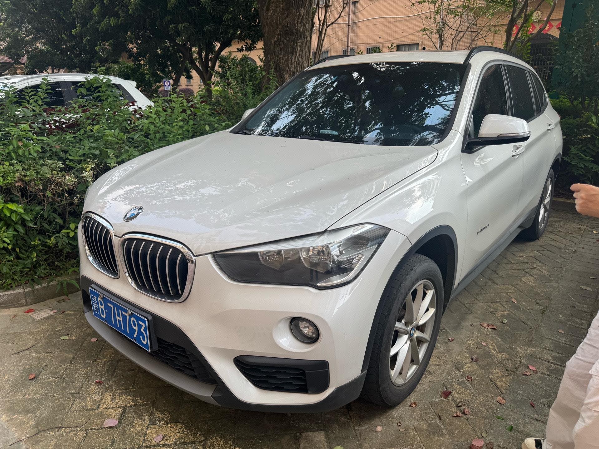 BMW X1 2017 BMW X1 2017 car image
