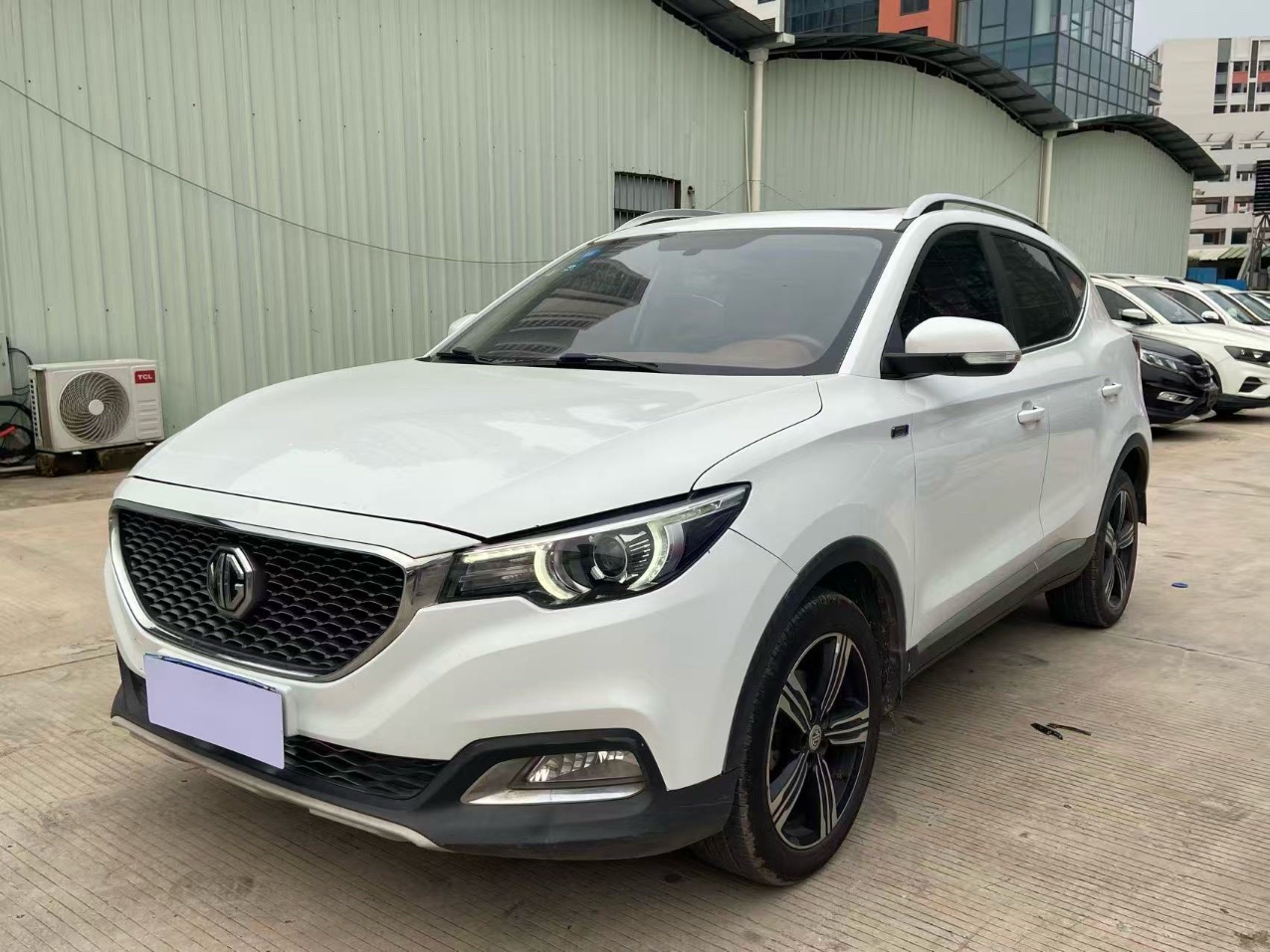 MG ZS 2017 MG ZS 2017 car image