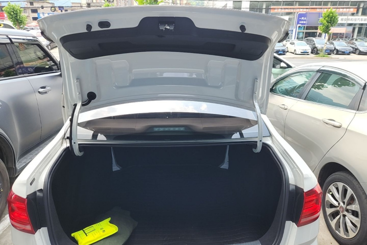 Volkswagen Lavida 2019 immagine di auto #19