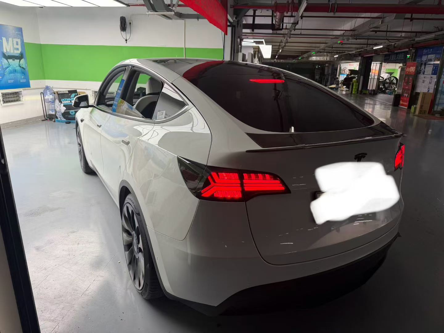 Tesla Model Y 2022 immagine di auto #2