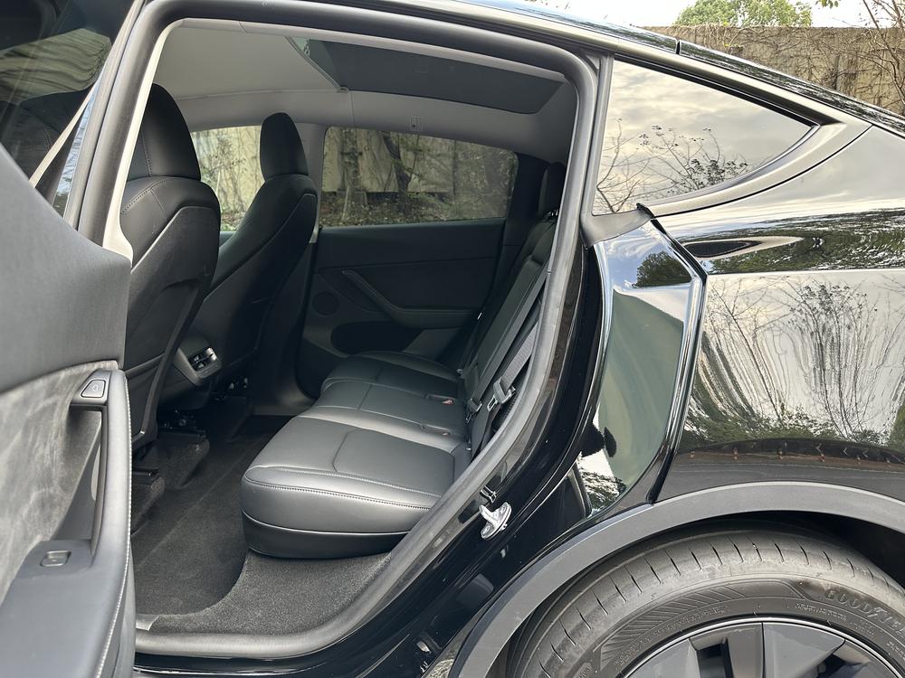 Tesla Model Y 2023 #26 Tesla Model Y 2023 immagine di auto #26