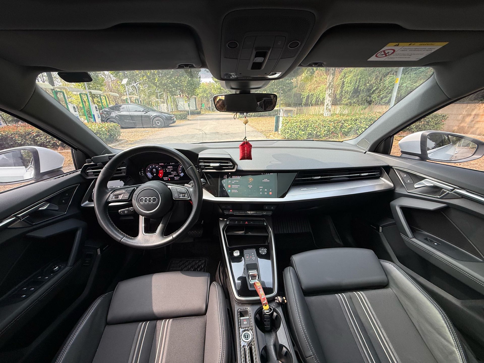 2023 car image #9