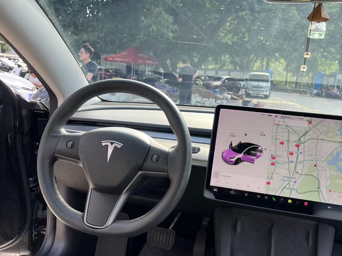Tesla Model 3 2021 car image #13