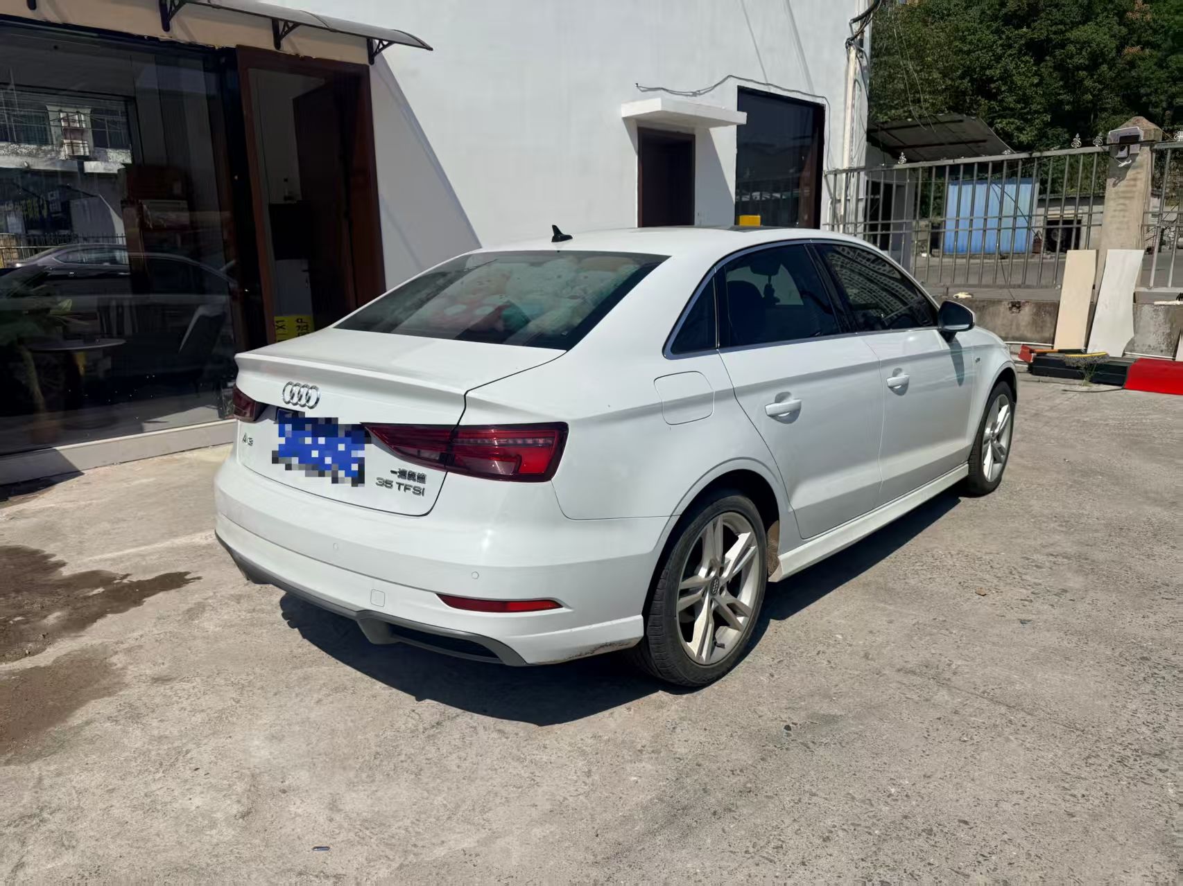 2020 immagine di auto #3