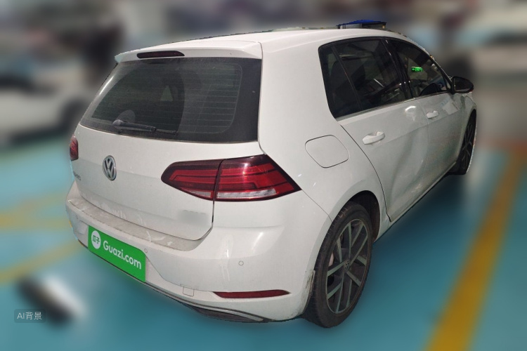 Volkswagen Golf 2020 car image #7