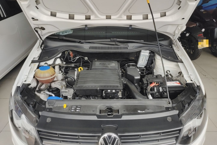 Volkswagen Polo 2017 car image #20