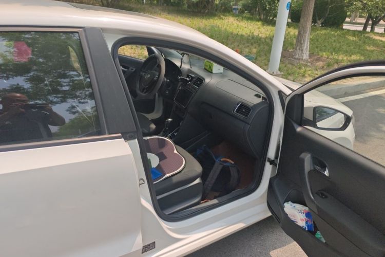 Volkswagen Polo 2019 #23 Volkswagen Polo 2019 car image #23
