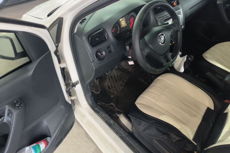 Volkswagen Polo 2017 #16 Volkswagen Polo 2017 car image #16
