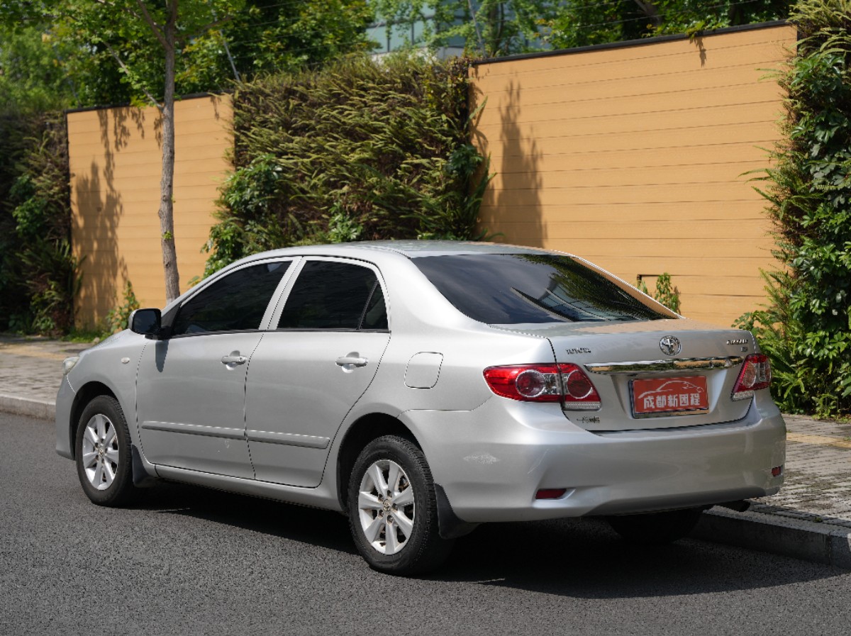 Toyota Corolla 2012 immagine di auto #3