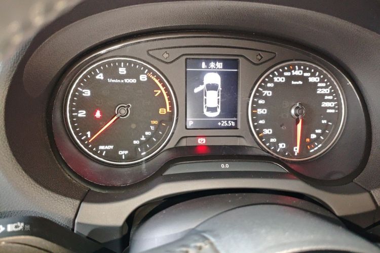 Audi A3 2019 car image #13
