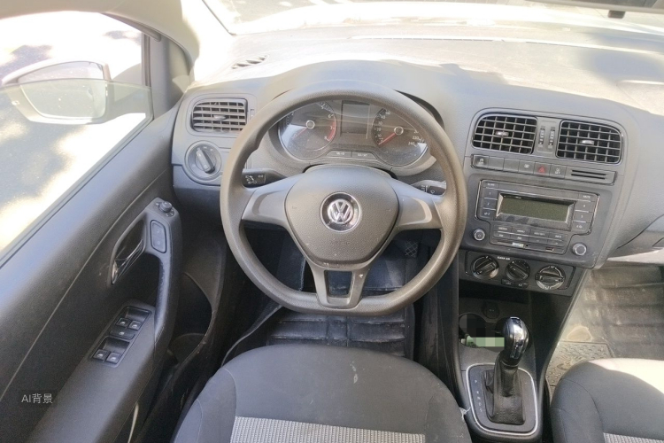 Volkswagen Polo 2019 car image #12