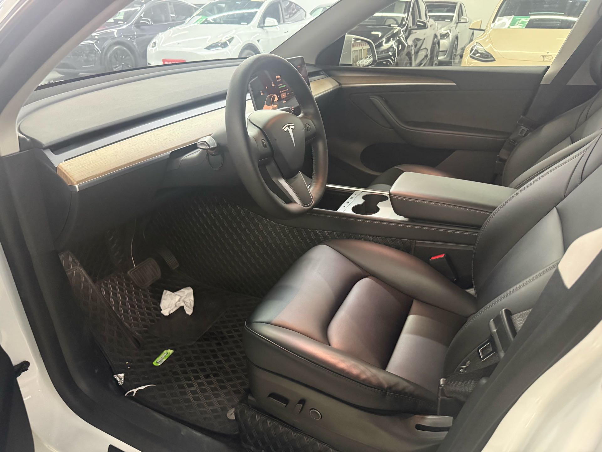 Tesla Model Y 2021 #5 Tesla Model Y 2021 immagine di auto #5