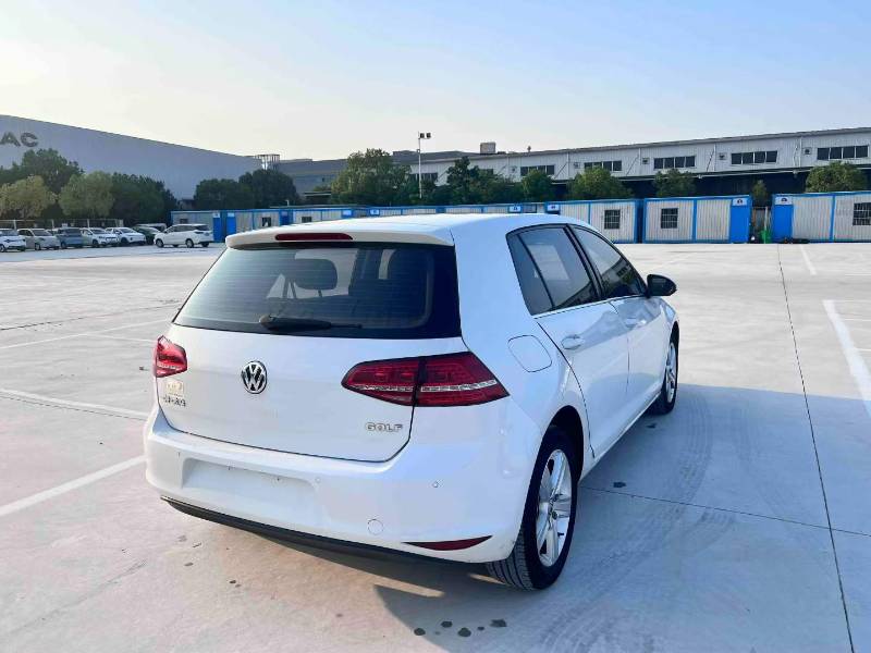 Volkswagen Golf 2014 car image #4
