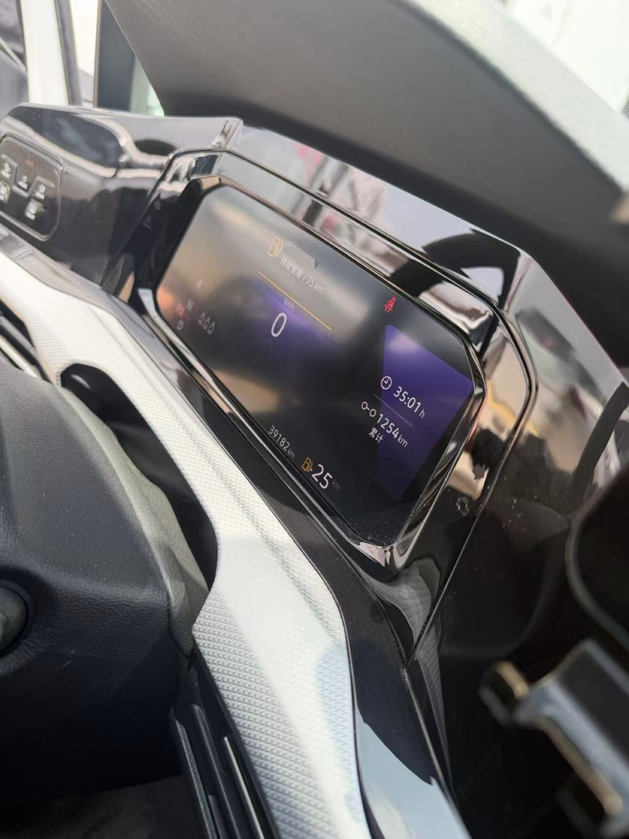 Volkswagen Golf 2022 car image #5