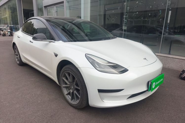 Tesla Model 3 2019 car image #4