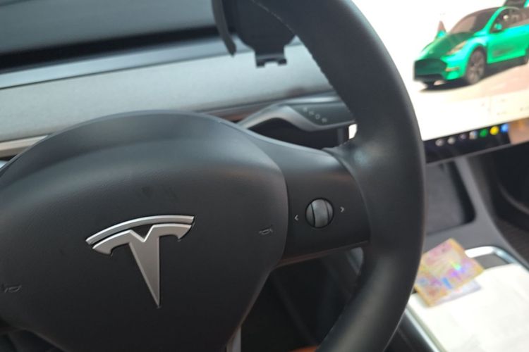 Tesla Model Y 2024 #14 Tesla Model Y 2024 car image #14