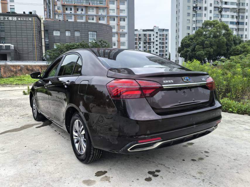 GEELY Emgrand 2019 car image #5