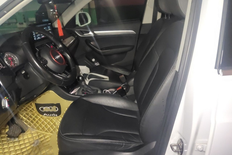 Audi Q3 2016 #17 Audi Q3 2016 car image #17