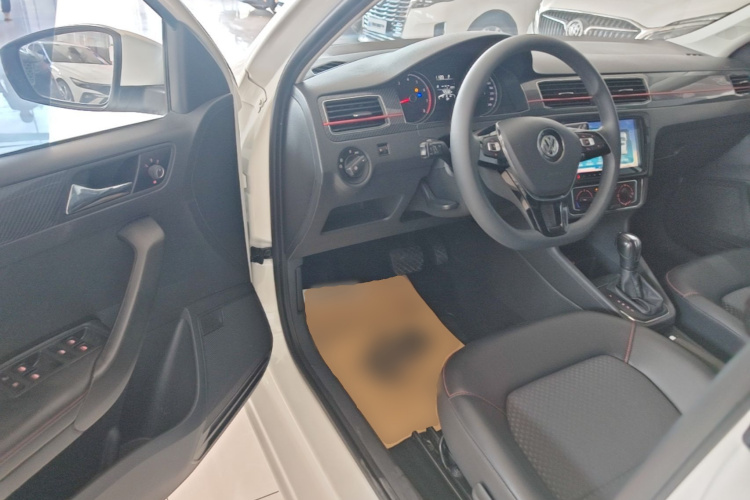 Volkswagen Santana 2017 car image #16