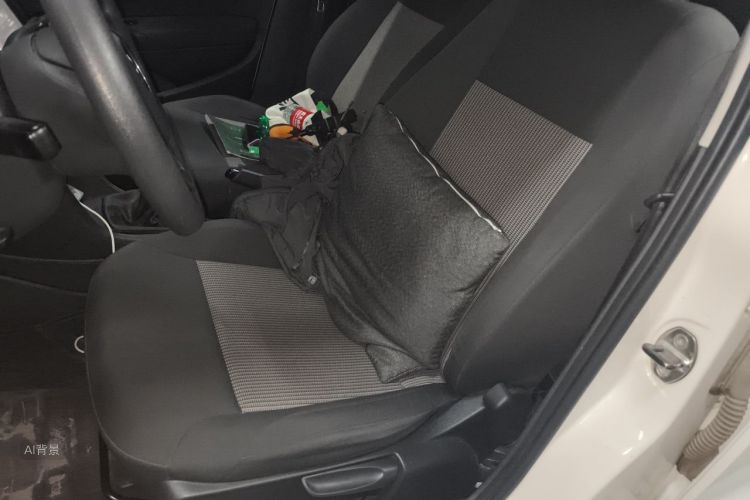 Volkswagen Polo 2018 car image #17