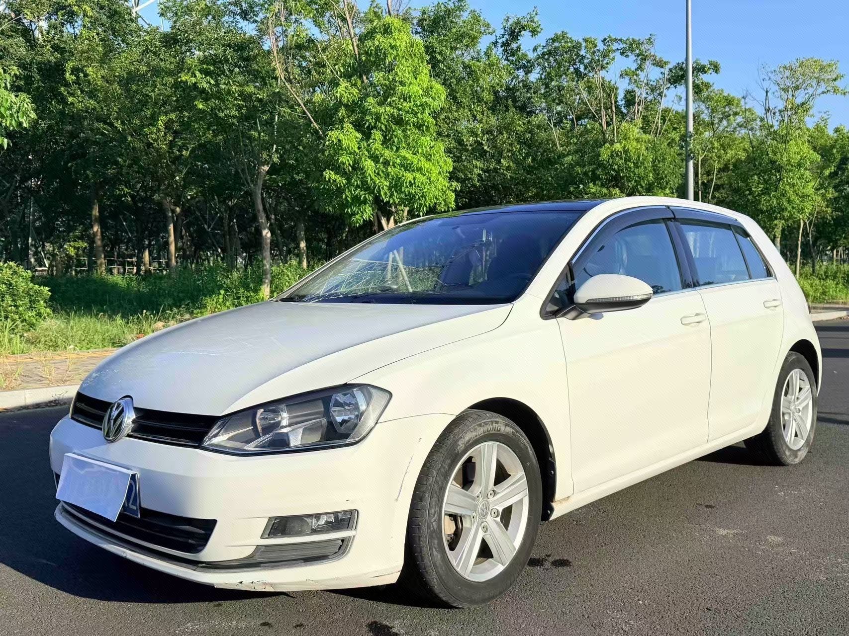 Volkswagen Golf 2015 car image 