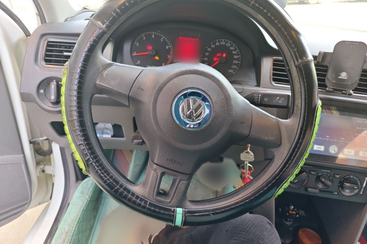 Volkswagen Santana 2016 car image #15