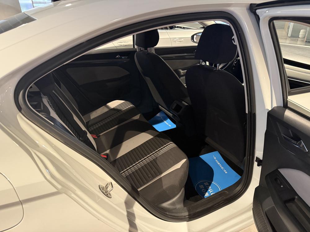 Volkswagen Bora 2023 car image #16