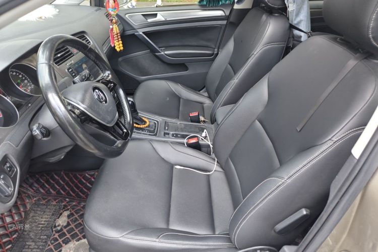 Volkswagen Golf 2014 car image #17