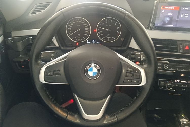 BMW X1 2018 #11 BMW X1 2018 car image #11