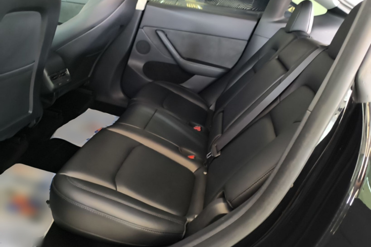 Tesla Model Y 2024 #17 Tesla Model Y 2024 car image #17