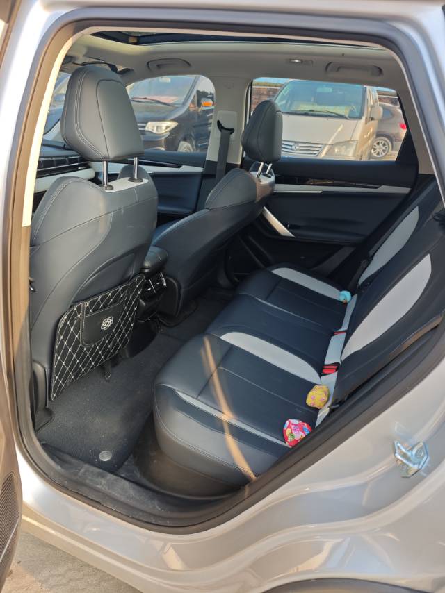GEELY Boyue L 2025 car image #4