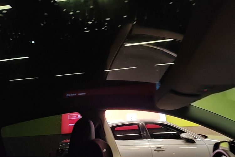 Tesla Model Y 2021 #18 Tesla Model Y 2021 car image #18