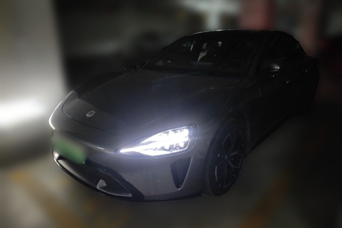 MI SU7 2025 imagem de carro 