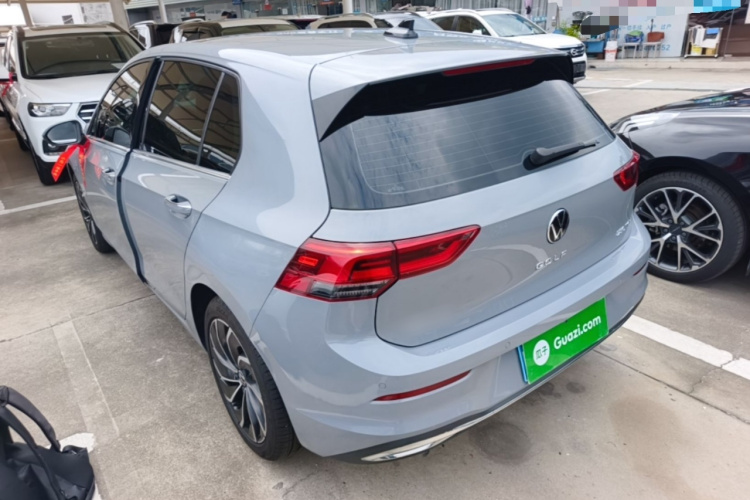 Volkswagen Golf 2022 car image #7