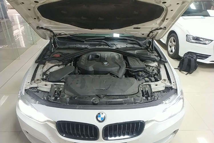 BMW 3 Series 2019 #20 BMW 3 Series 2019 car image #20