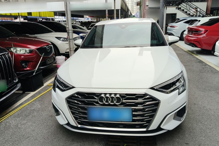 Audi A3 2023 immagine di auto #3