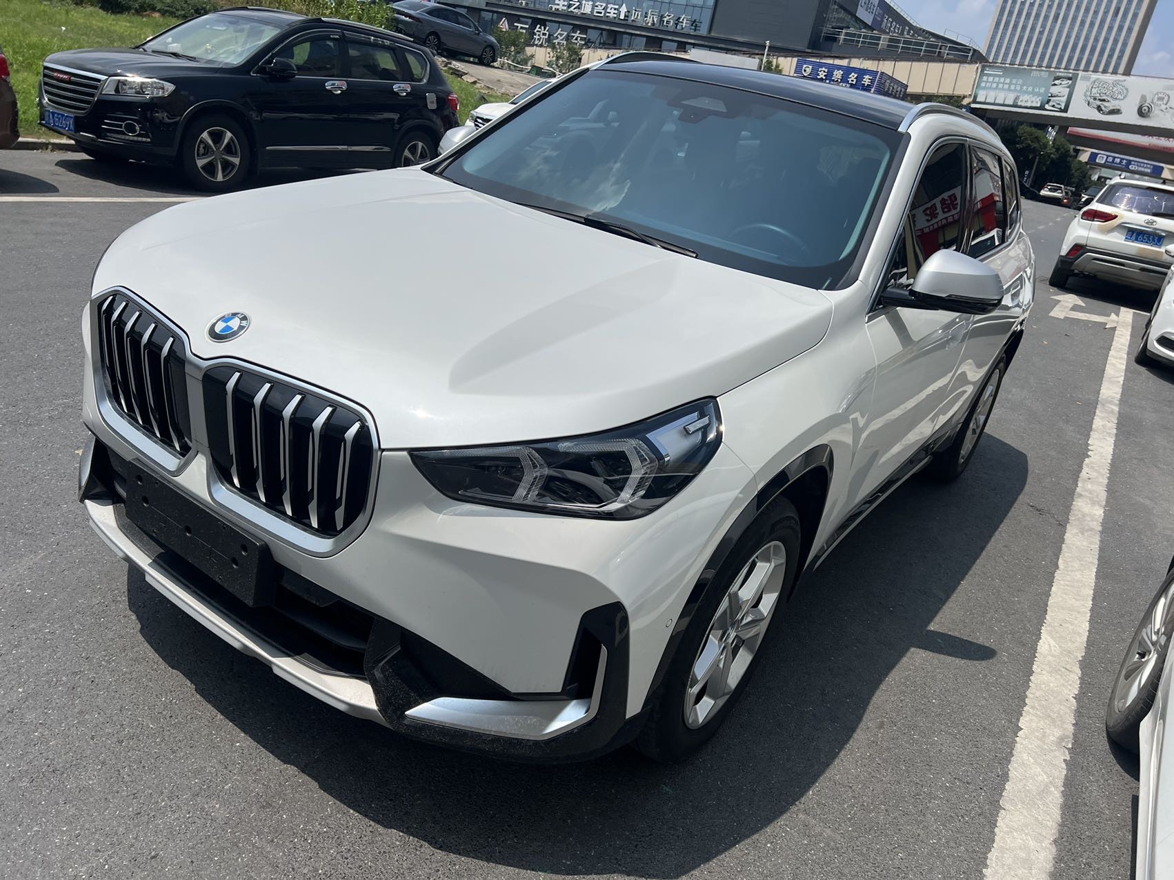 BMW X1 2023 BMW X1 2023 car image