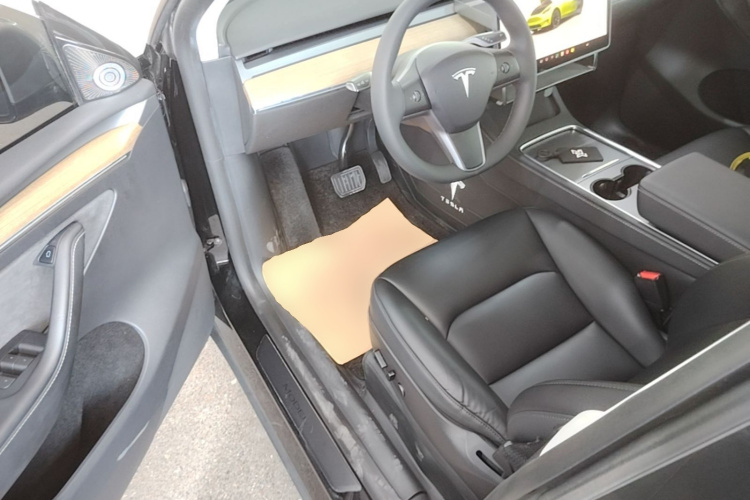 Tesla Model Y 2022 #15 Tesla Model Y 2022 car image #15
