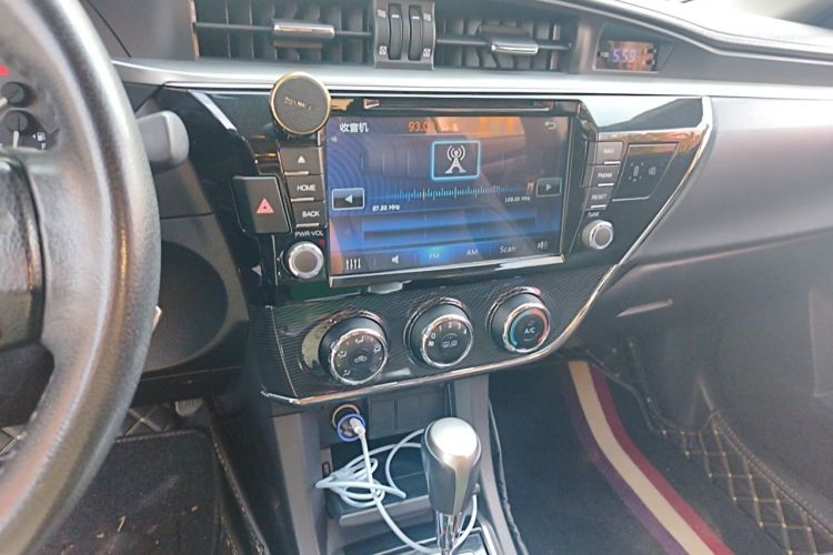 Toyota Corolla 2015 #13 Toyota Corolla 2015 car image #13