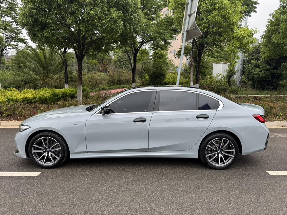 BMW 3 Series 2024 #4 BMW 3 Series 2024 car image #4