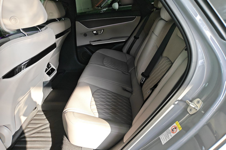 比亚迪 汉 2025 汽车图片 #17