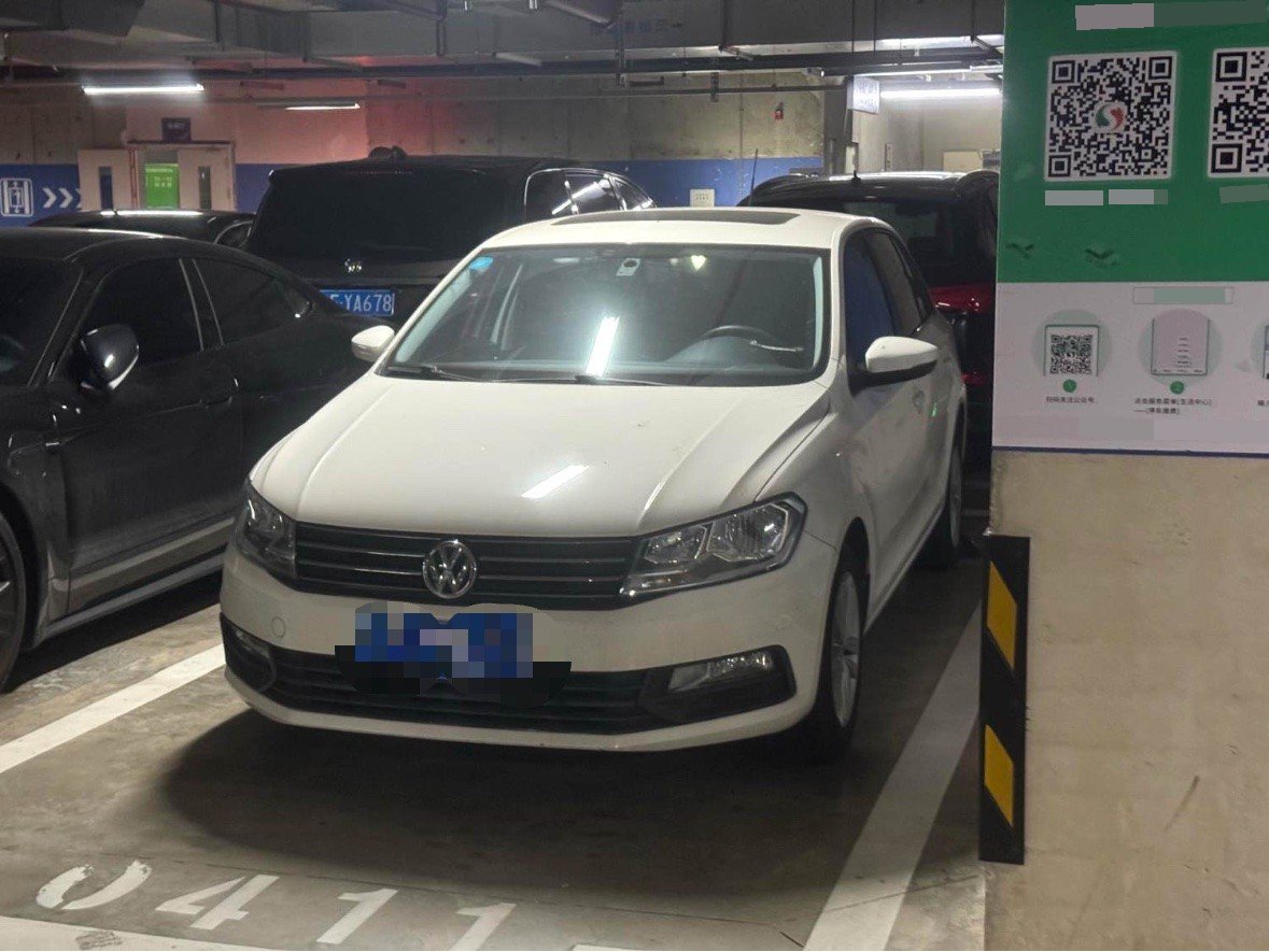 Volkswagen Santana 2016 car image 