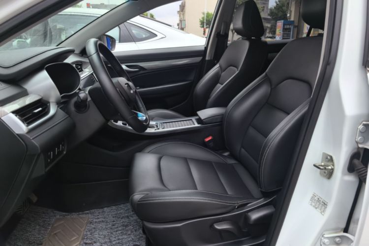 GEELY Emgrand 2019 car image #15