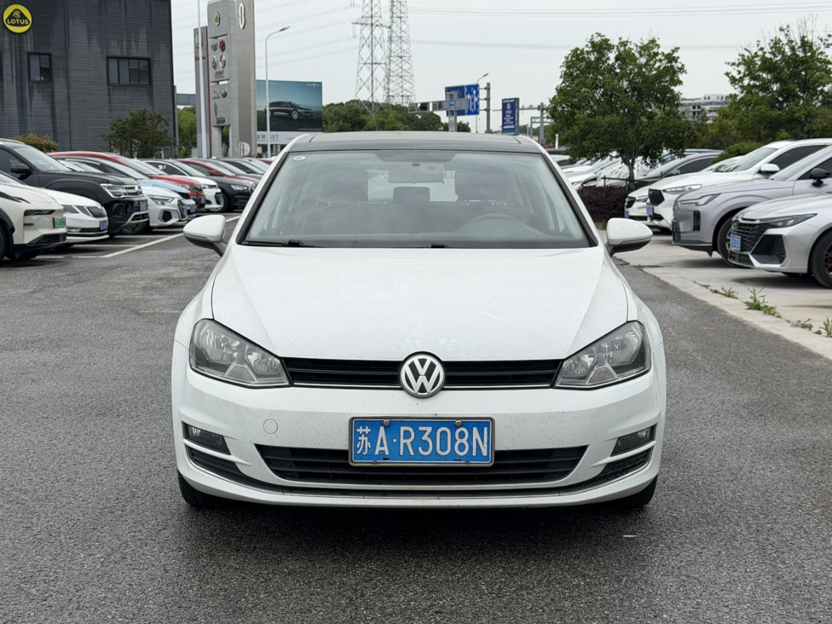 Volkswagen Golf 2014 car image #2