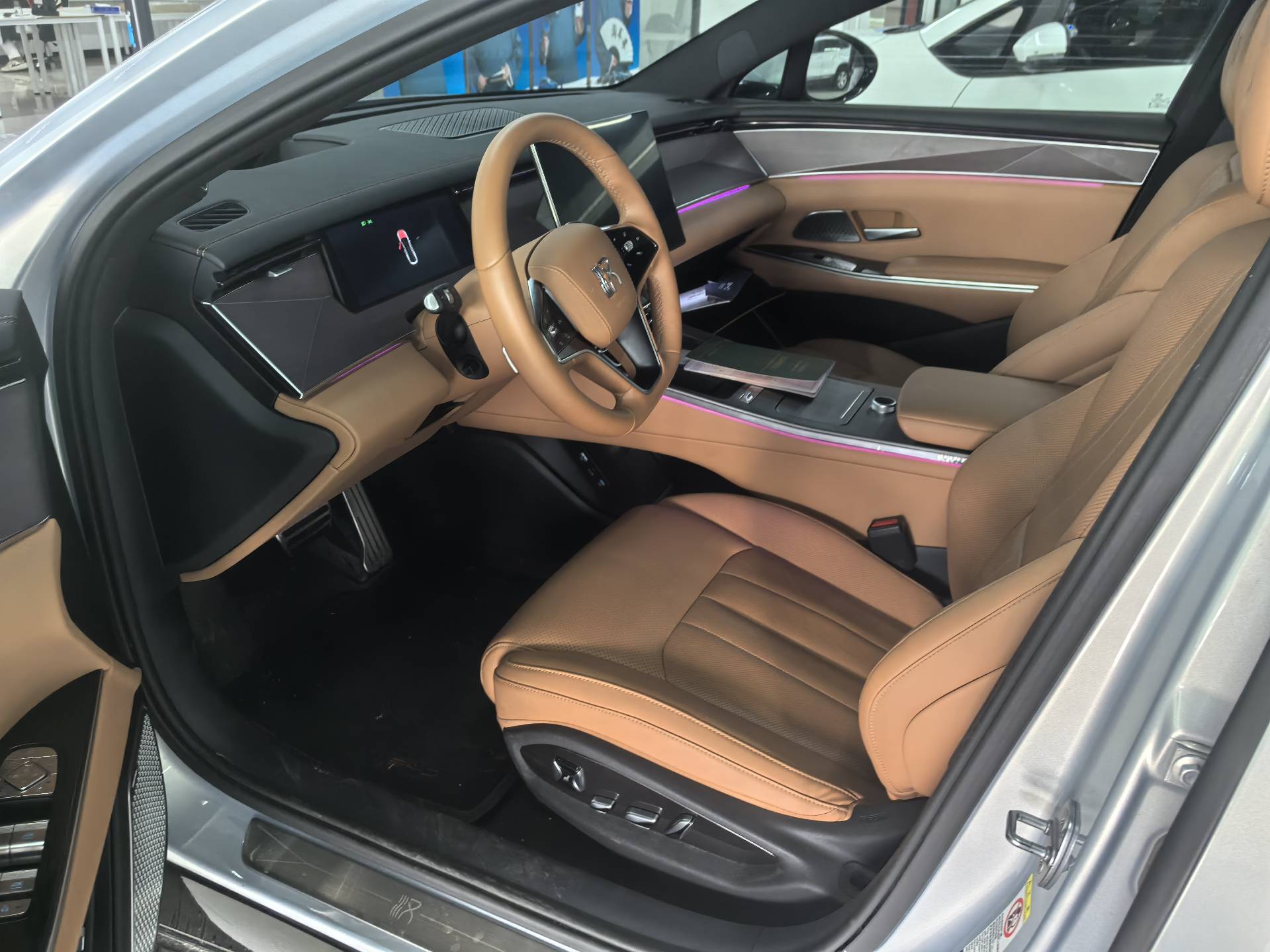 BYD HanL 2025 #6 BYD HanL 2025 immagine di auto #6