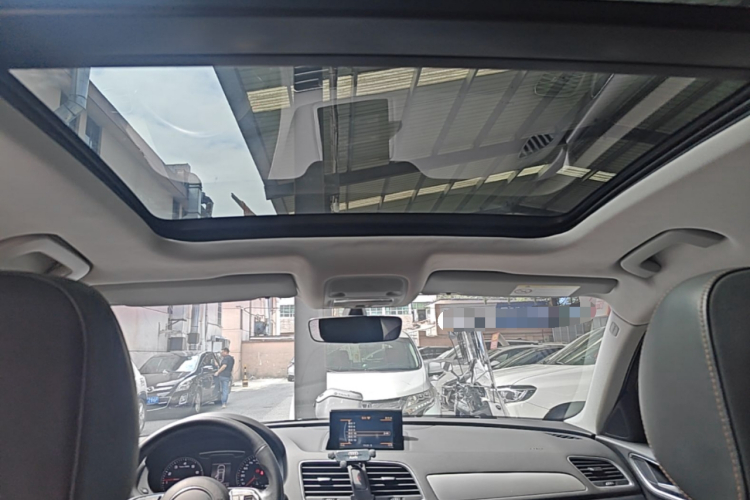 Audi Q3 2018 #18 Audi Q3 2018 car image #18