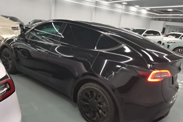 Tesla Model Y 2023 #5 Tesla Model Y 2023 immagine di auto #5